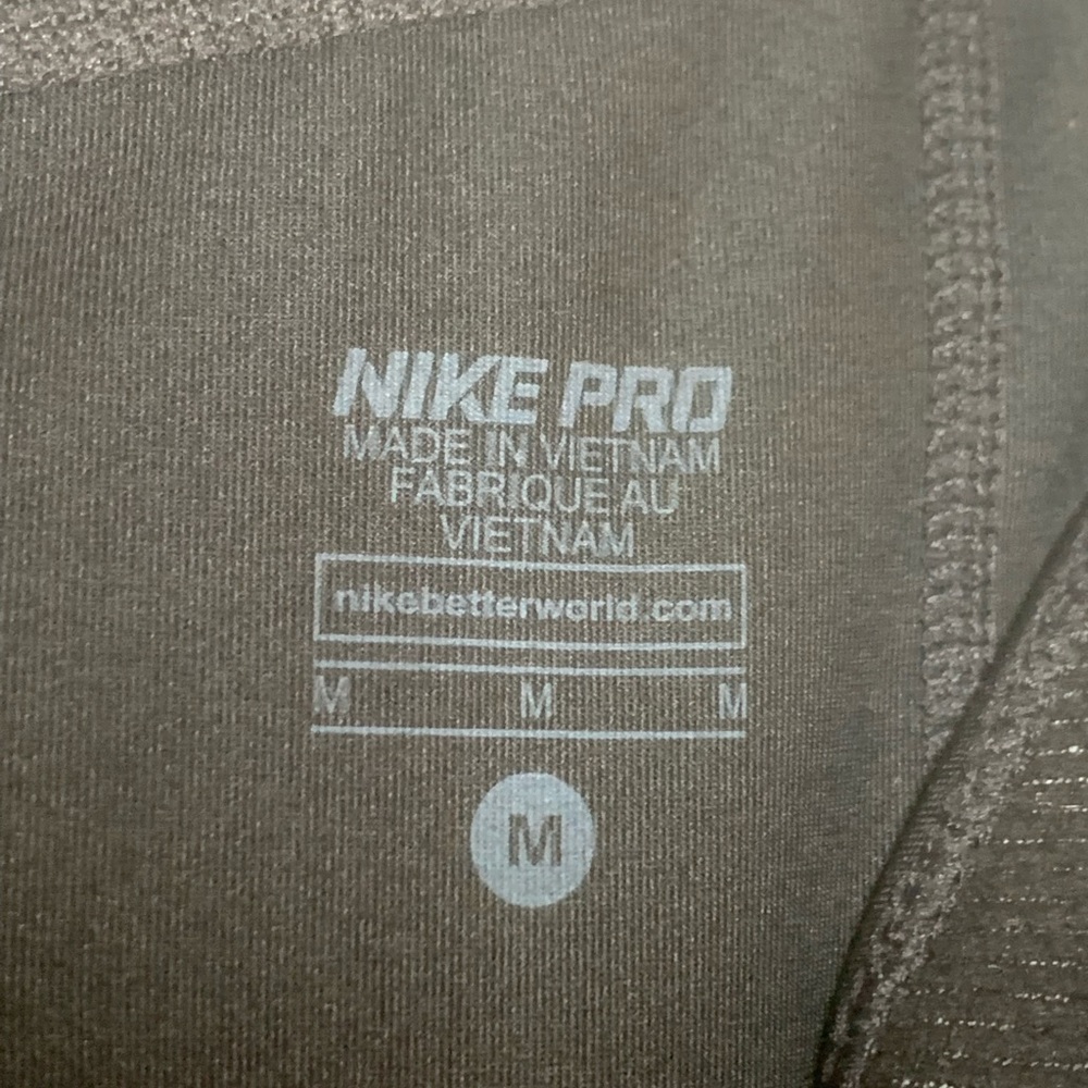 Workout Clothes - Picture 3 of 5